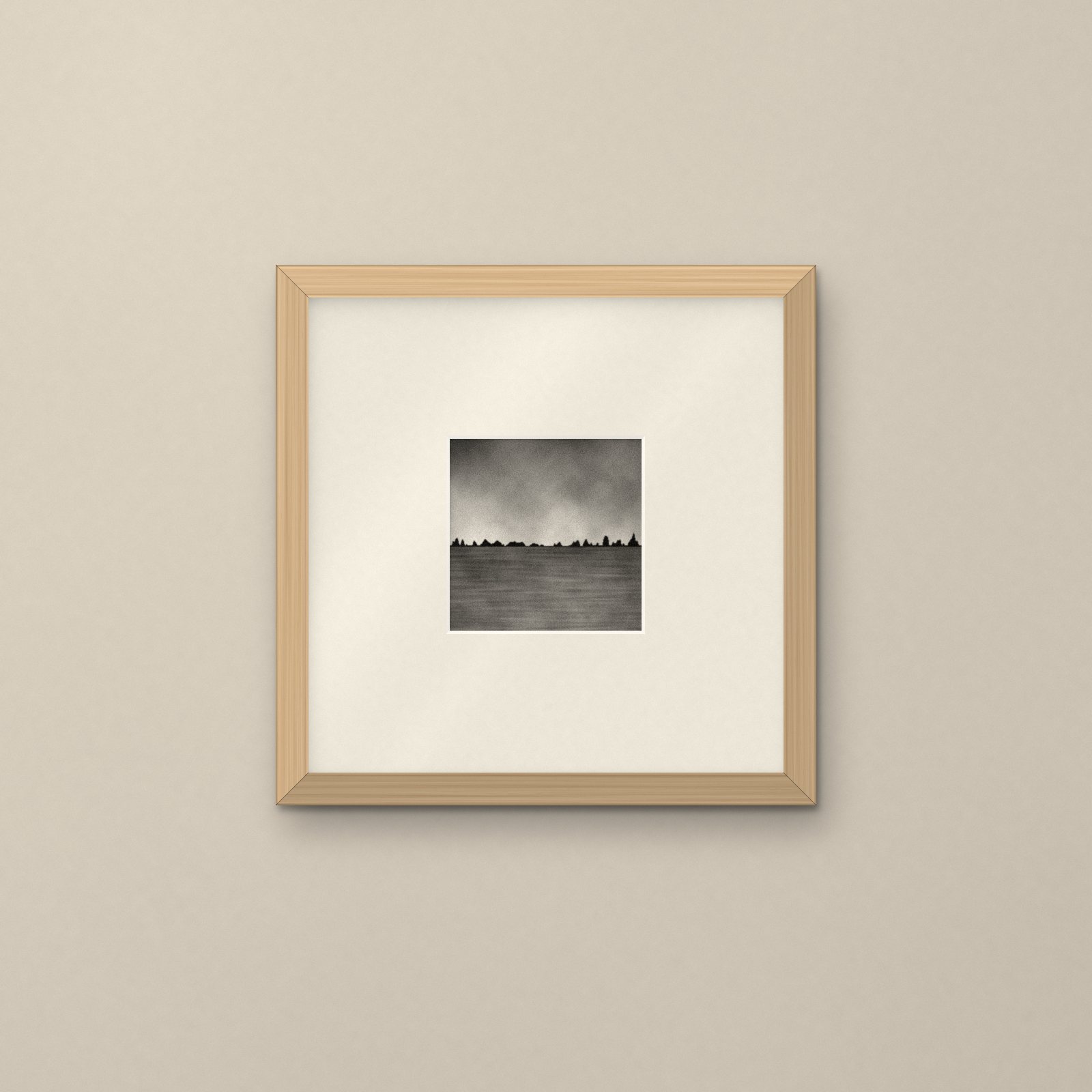 Oak 30 × 30cm frame with an ivory mat and a 5 × 5" photo
