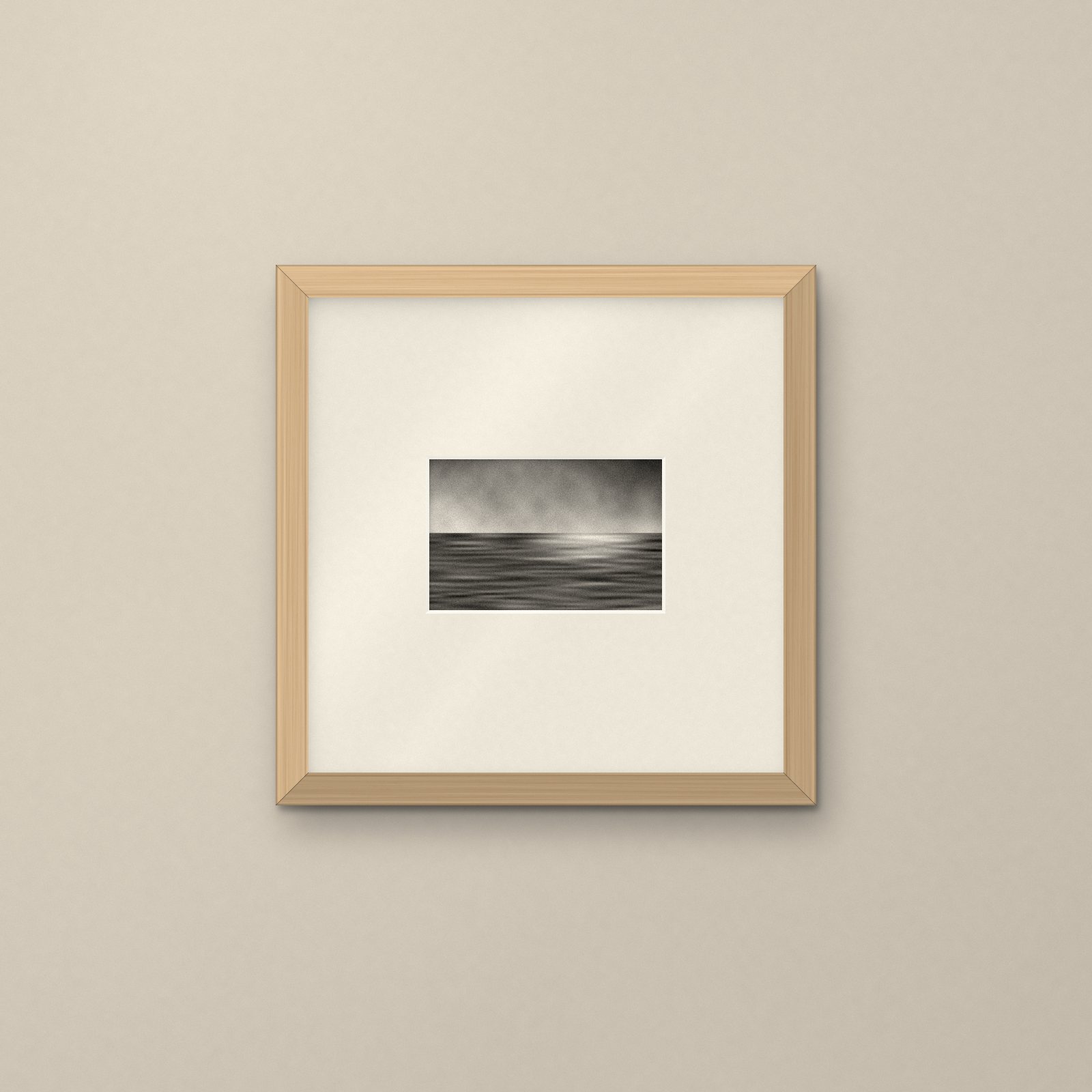 Oak 30 × 30cm frame with an ivory mat and a 6 × 4" photo
