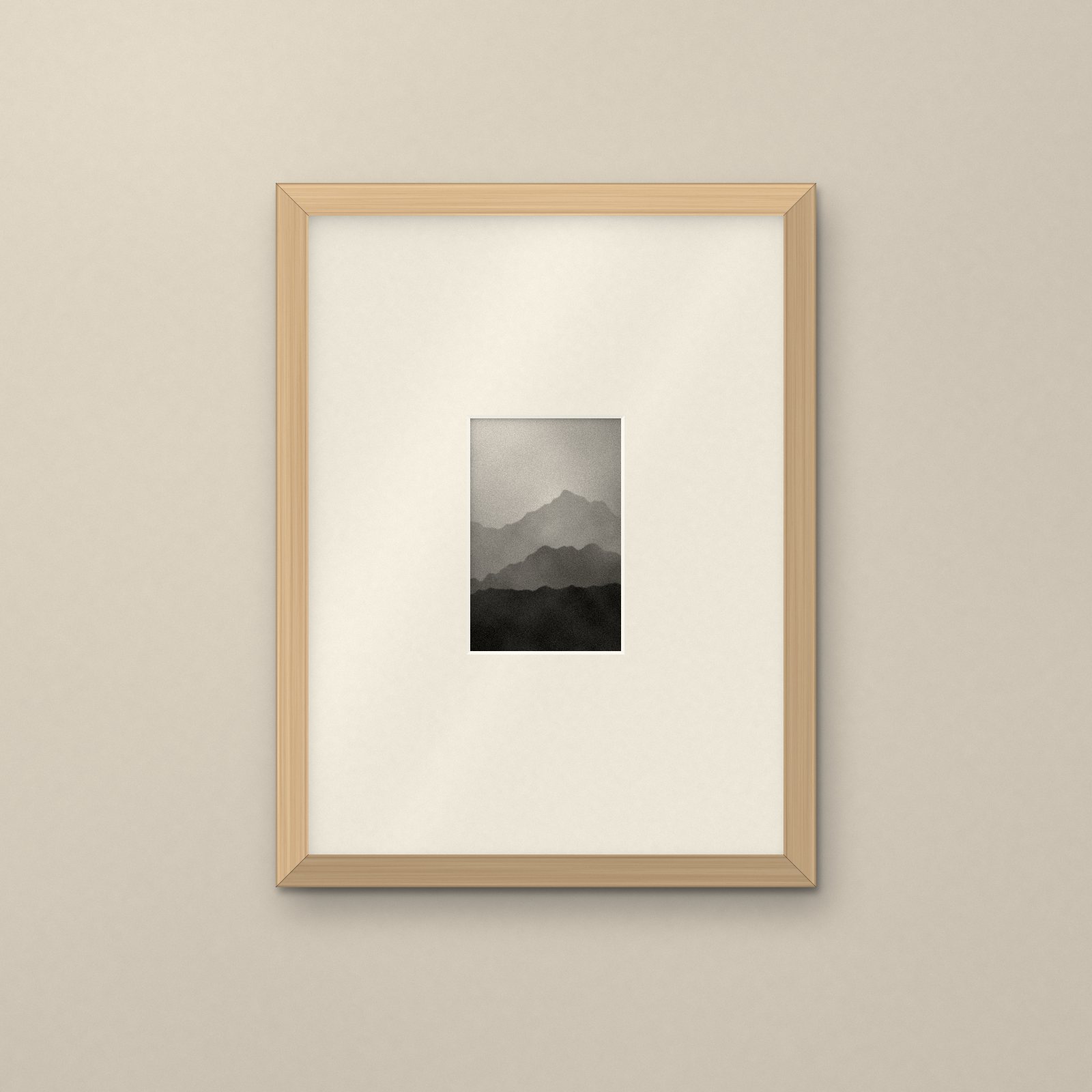Oak 30 × 40cm frame with an ivory mat and a 6 × 4" photo